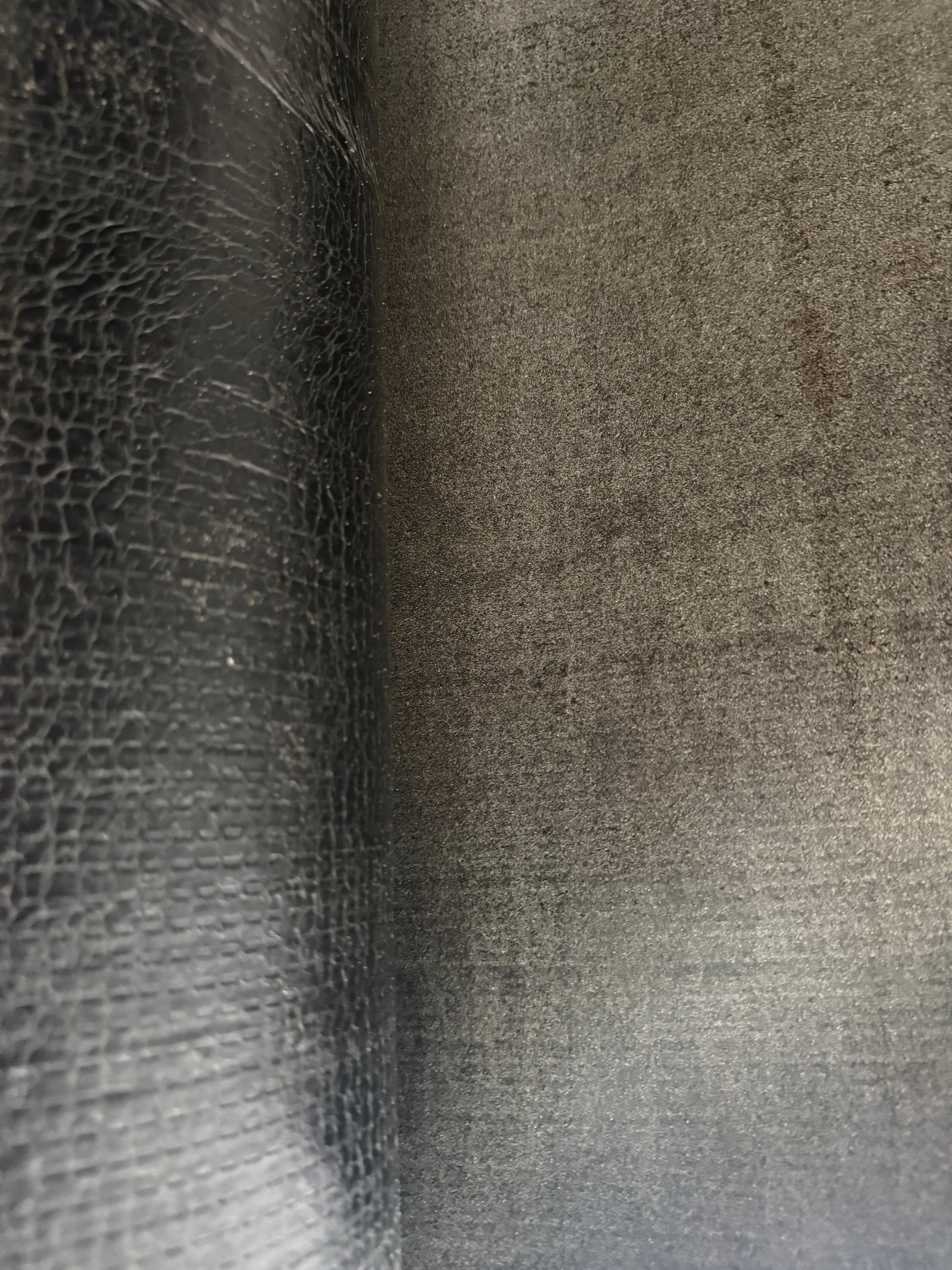 Bituminous roofing membrane roll with sand finish for flat roof waterproofing