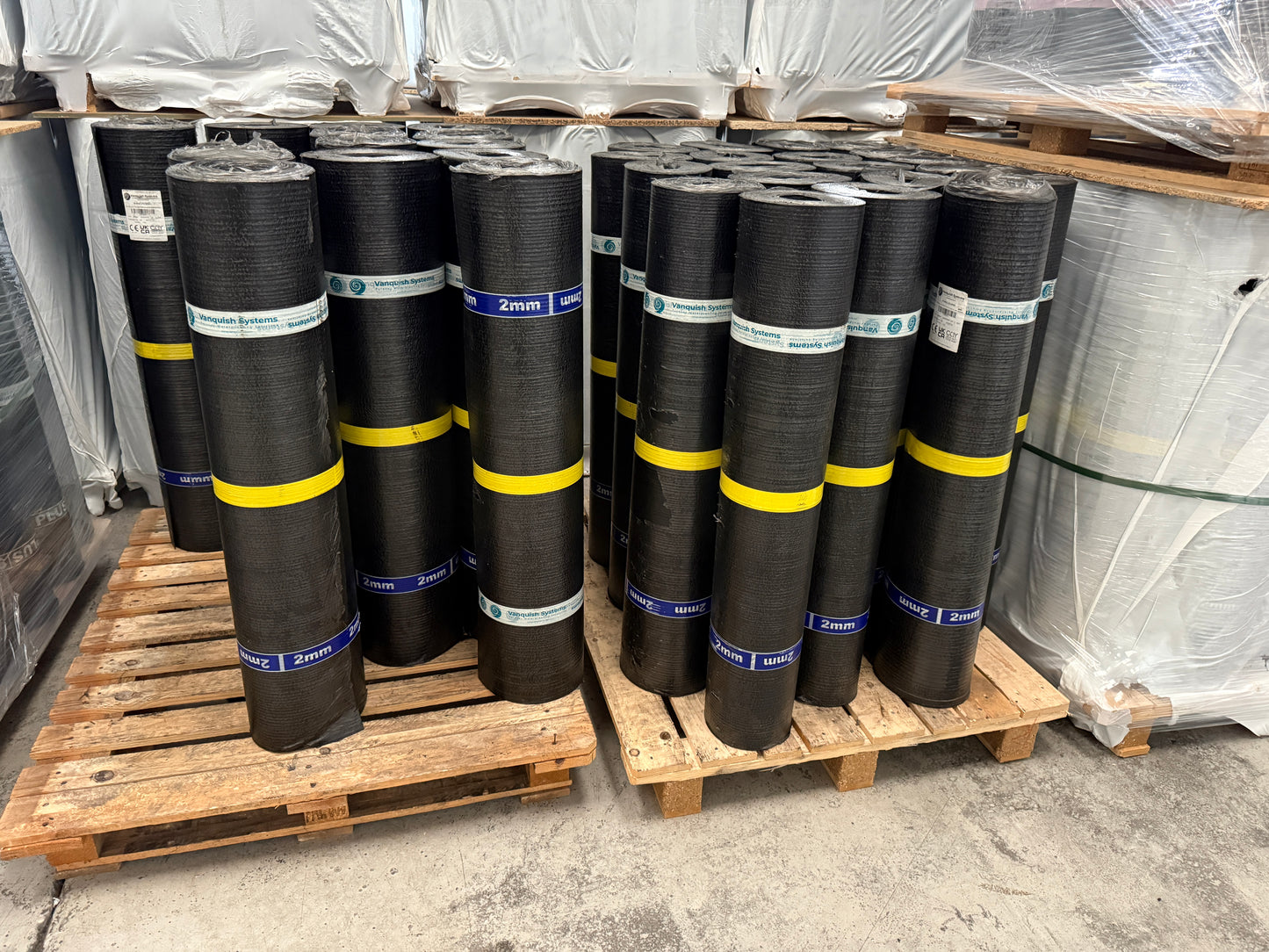 Bituminous roofing underlay membrane rolls for flat roof waterproofing